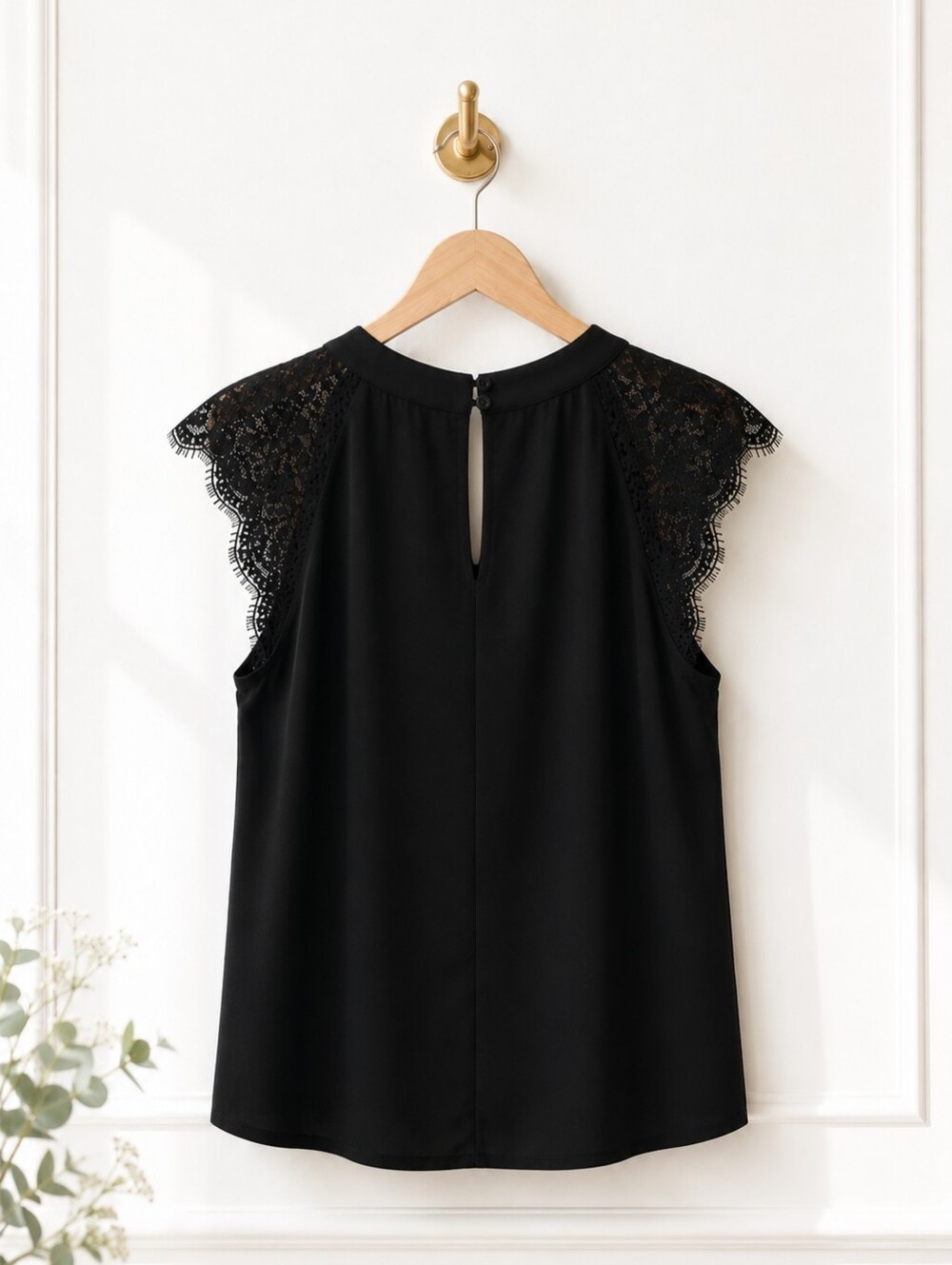 Luxology Black Lace Cap Sleeve Blouse Size M Elegant Career Wear Quiet Luxury - Picture 6 of 7